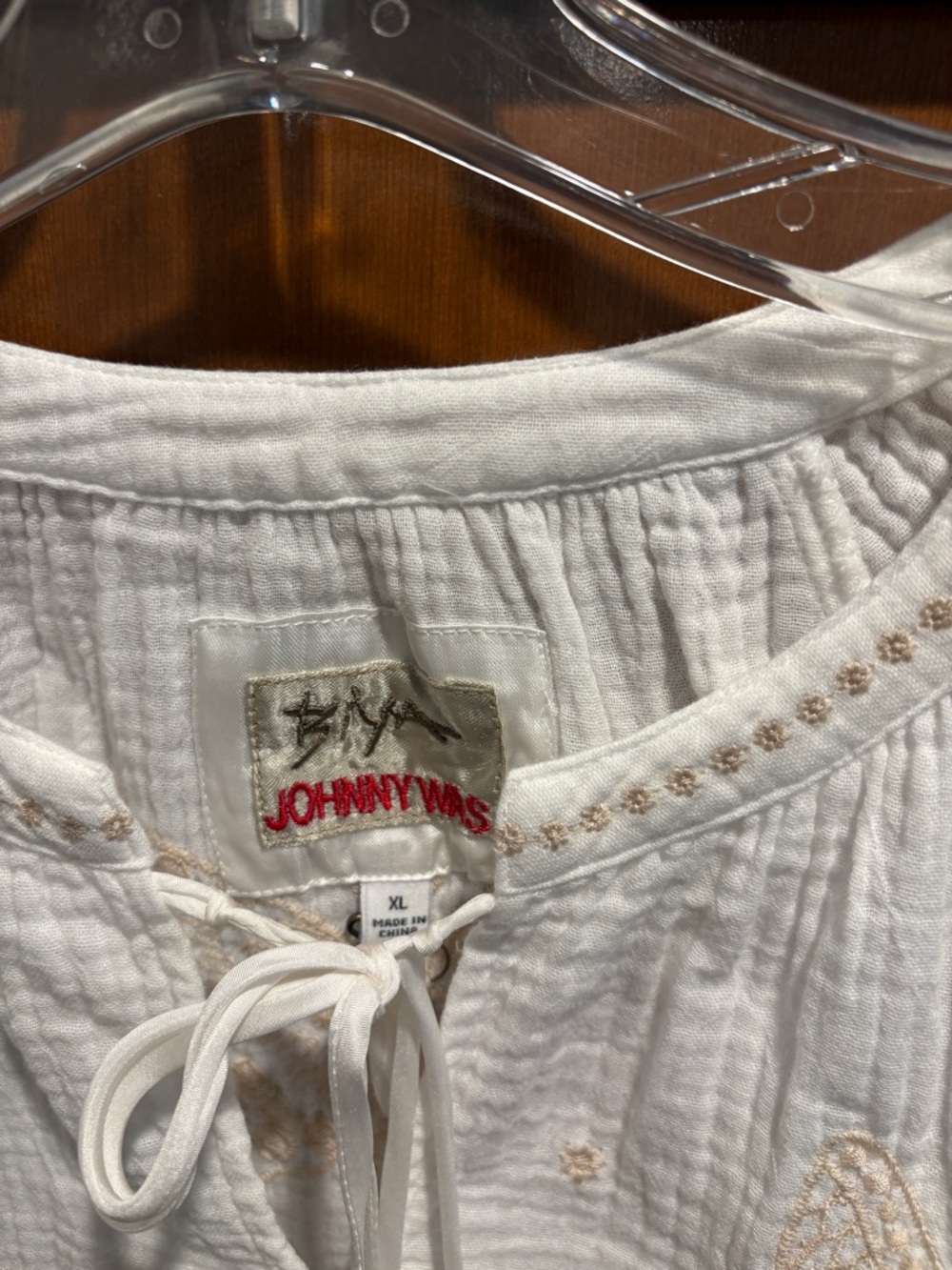 Johnny Was White Gauze Butterfly Embroidered Tie-Front Tunic NWT - Picture 3 of 8